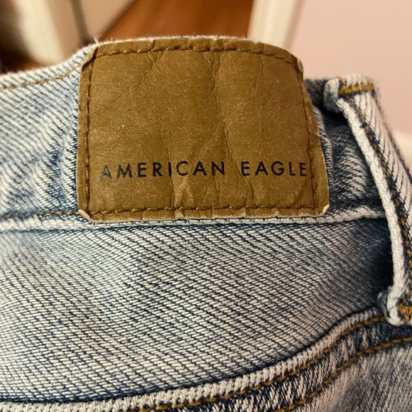 American Eagle Ripped Blue Jeans - Picture 4 of 5